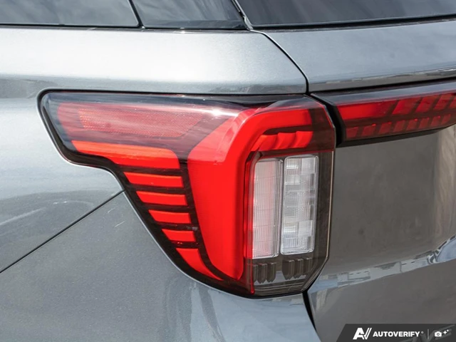 2026 Ford Explorer Active, šedá, 9 km, dovoz Kanada — foto 9 z 19