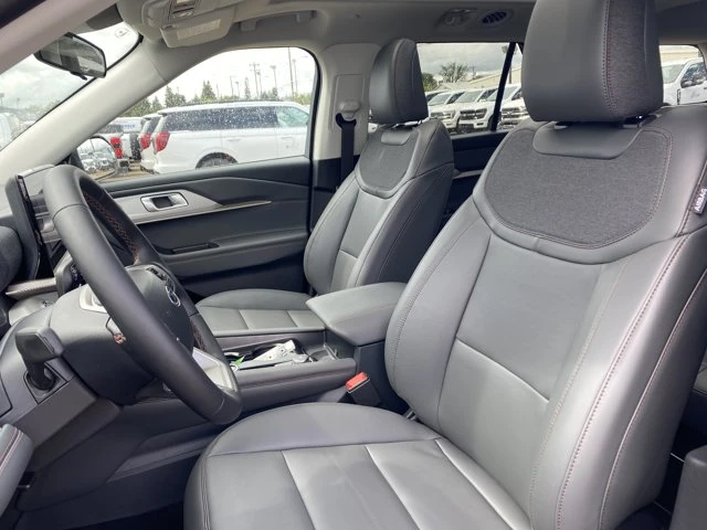 2026 Ford Explorer Active, bílá, 2 km, dovoz Kanada — foto 7 z 20