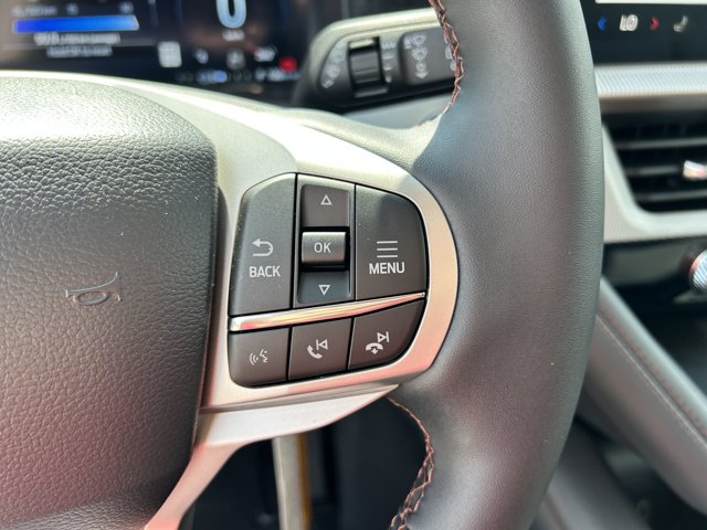 2026 Ford Explorer Active, bílá, 15 km, dovoz Kanada — foto 13 z 20