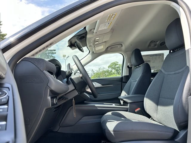 2026 Ford Explorer Active, bílá, 15 km, dovoz Kanada — foto 8 z 20