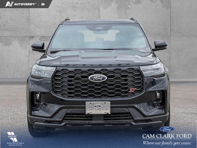 2025 Ford Explorer ST, černá, 890 km, dovoz Kanada — foto 2 z 20