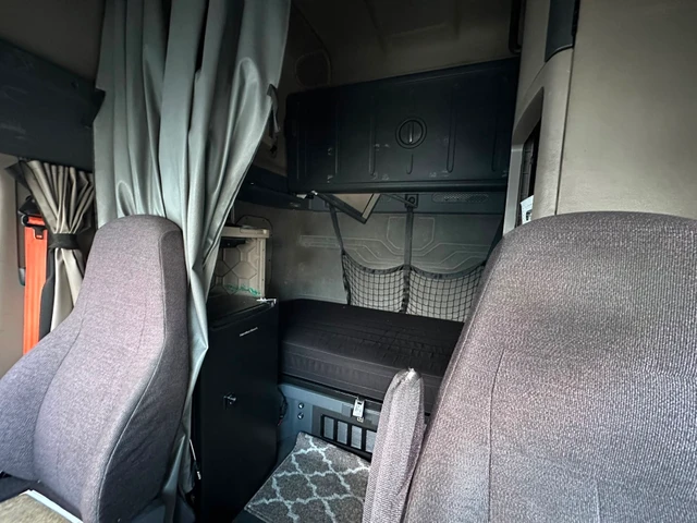 2015, 170 000 km, dovoz Kanada — foto 2 z 5