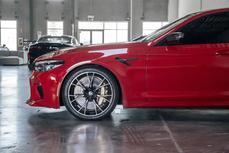 2019 BMW M5 Competition, červená, 82 970 km, dovoz Kanada — foto 4 z 12