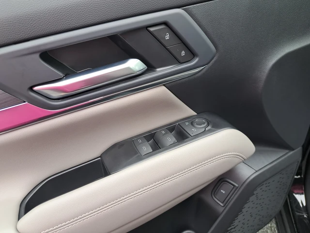 2027 GMC Terrain Elevation, černá, dovoz Kanada — foto 11 z 20