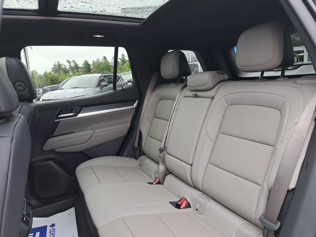 2027 GMC Terrain Elevation, černá, dovoz Kanada — foto 9 z 20