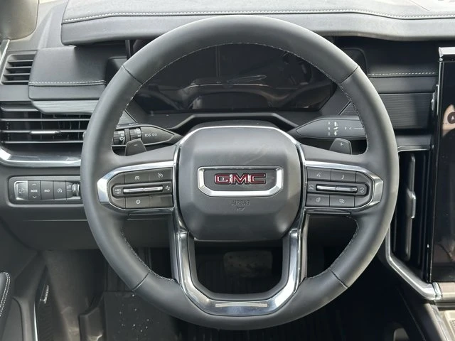 2026 GMC Acadia Elevation, bílá, 7 km, dovoz Kanada — foto 11 z 20