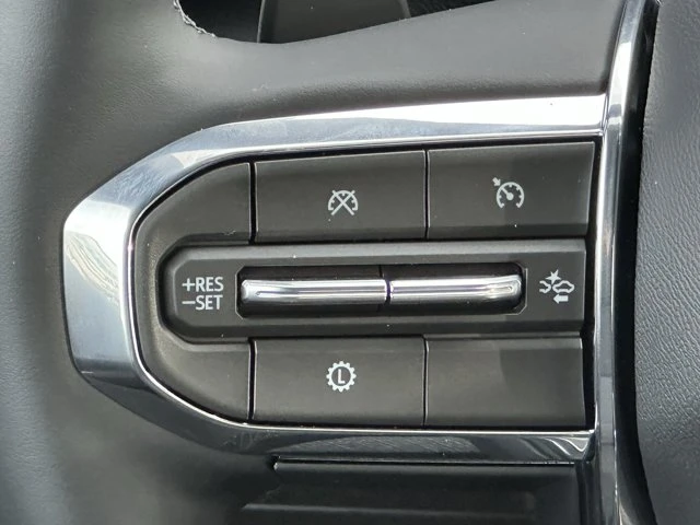 2026 GMC Acadia Elevation, bílá, 7 km, dovoz Kanada — foto 12 z 20