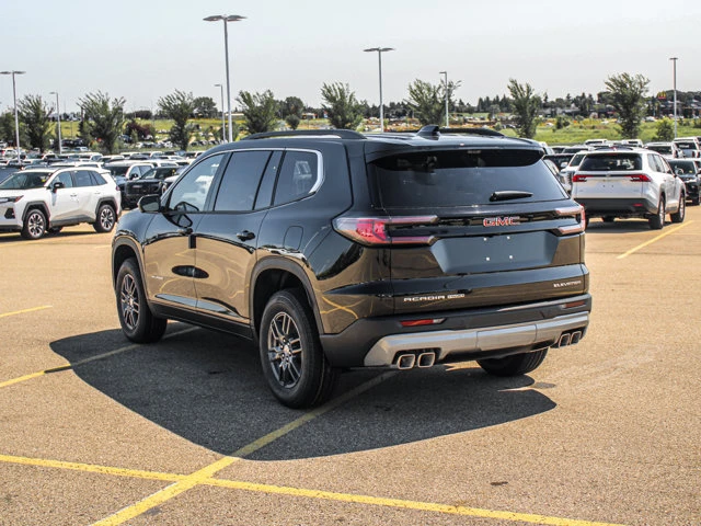 2026 GMC Acadia Elevation, černá, 15 km, dovoz Kanada — foto 6 z 20