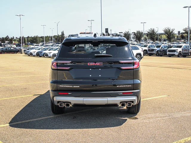 2026 GMC Acadia Elevation, černá, 15 km, dovoz Kanada — foto 7 z 20