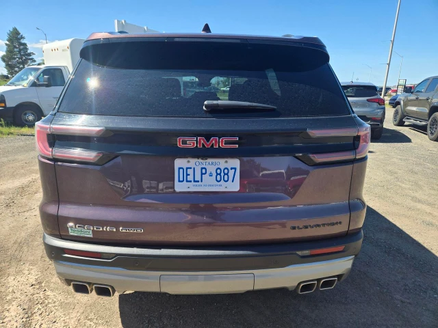 2025 GMC Acadia ELEVATION, 39 800 km, dovoz Kanada — foto 5 z 5