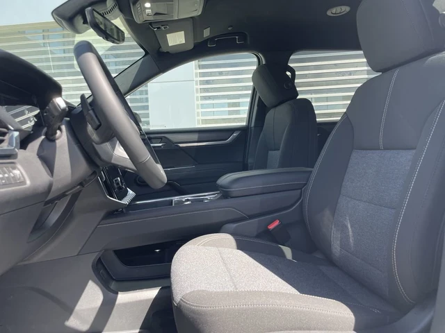 2026 GMC Acadia Elevation, bílá, 22 km, dovoz Kanada — foto 14 z 20
