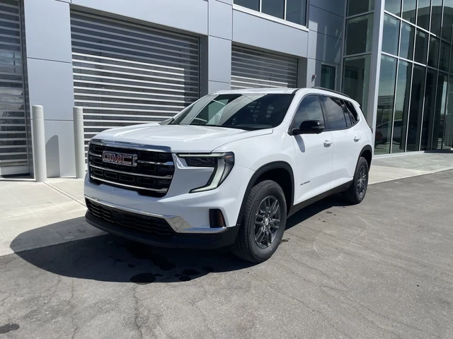 2026 GMC Acadia Elevation, bílá, 22 km, dovoz Kanada — foto 4 z 20