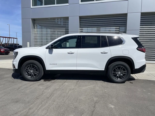 2026 GMC Acadia Elevation, bílá, 22 km, dovoz Kanada — foto 5 z 20