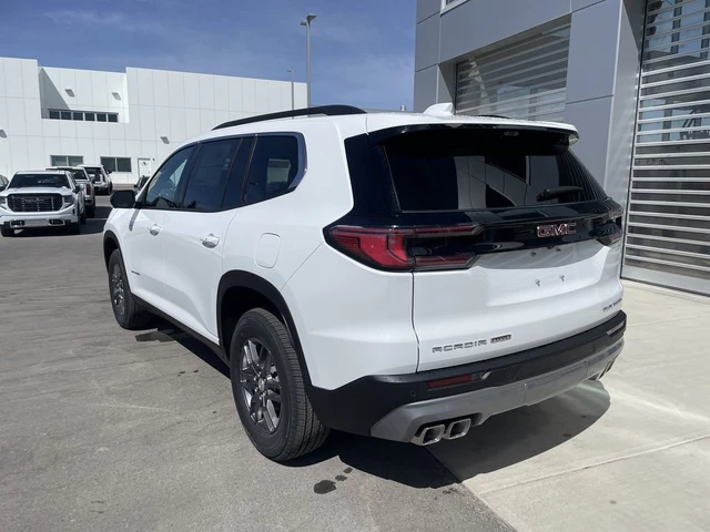 2026 GMC Acadia Elevation, bílá, 22 km, dovoz Kanada — foto 6 z 20