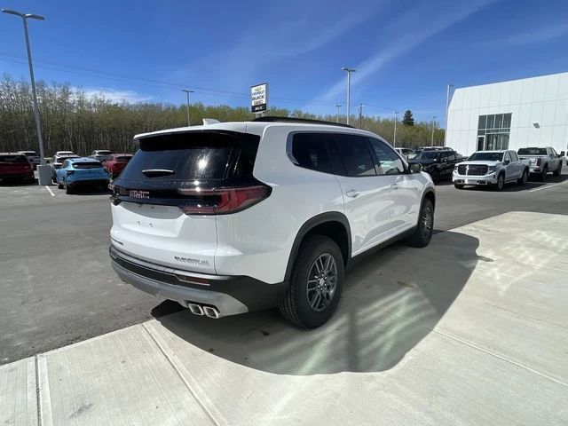 2026 GMC Acadia Elevation, bílá, 22 km, dovoz Kanada — foto 9 z 20