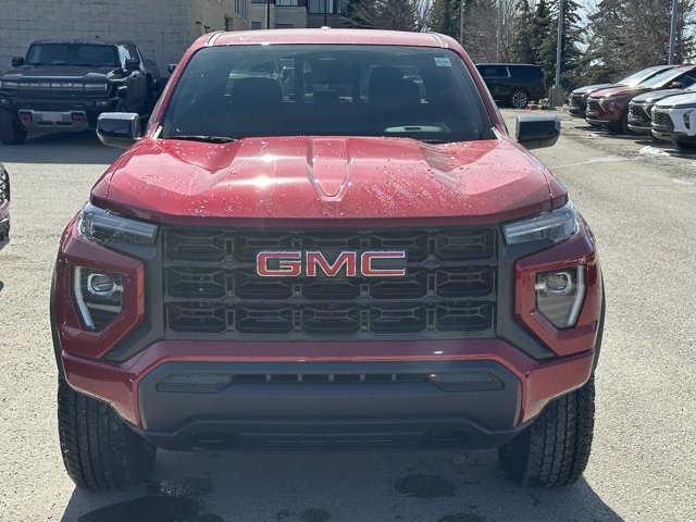 2026 GMC Canyon Elevation, červená, 4 km, dovoz Kanada — foto 2 z 20