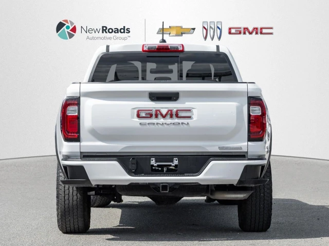 2024 GMC Canyon Elevation, bílá, 18 246 km, dovoz Kanada — foto 6 z 20
