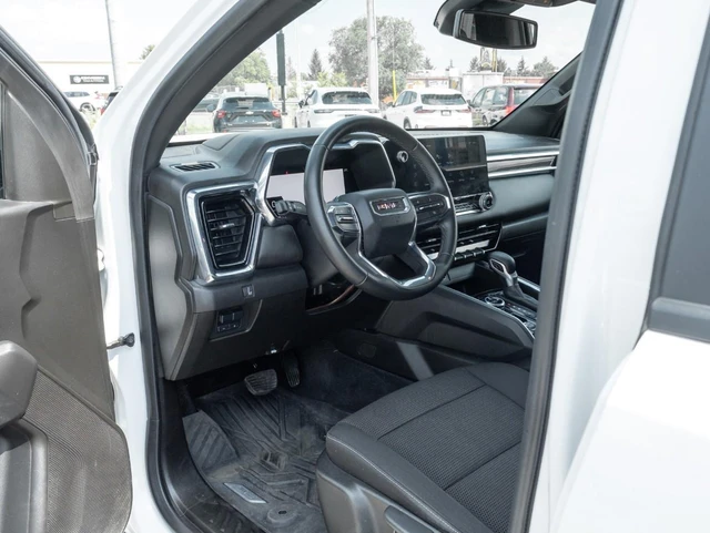 2024 GMC Canyon Elevation, bílá, 18 246 km, dovoz Kanada — foto 8 z 20