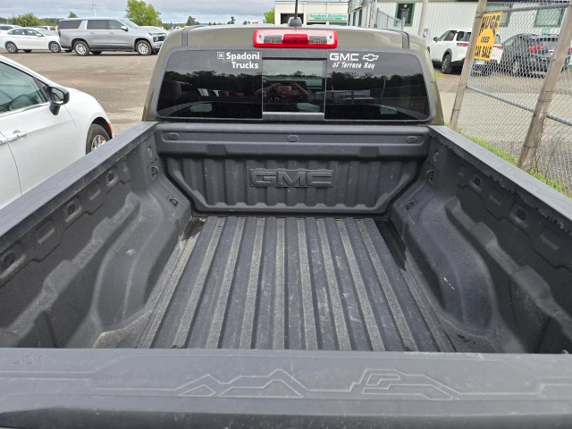 2025 GMC Canyon Elevation, hnědá, 36 300 km, dovoz Kanada — foto 3 z 5
