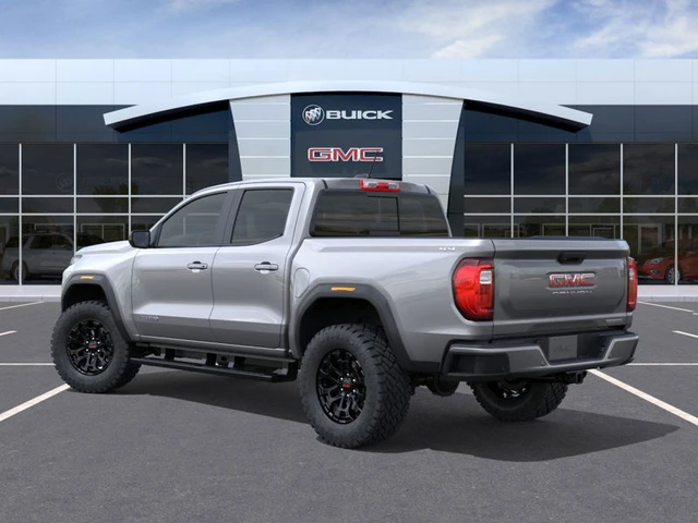 2026 GMC Canyon ELEVATION, stříbrná, 250 km, dovoz Kanada — foto 3 z 5