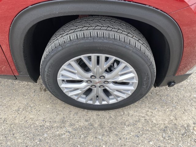 2026 GMC Acadia Elevation, červená, 5 km, dovoz Kanada — foto 4 z 4