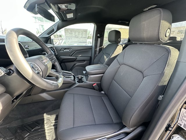 2026 GMC Canyon Elevation, černá, 4 km, dovoz Kanada — foto 10 z 20