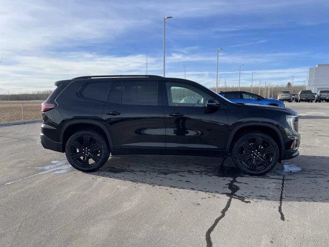 2026 GMC Acadia Elevation, černá, 4 393 km, dovoz Kanada — foto 10 z 20