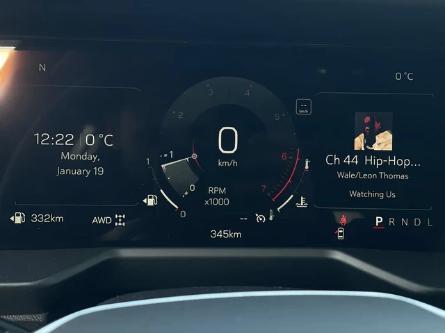 2026 GMC Acadia Elevation, černá, 4 393 km, dovoz Kanada — foto 15 z 20