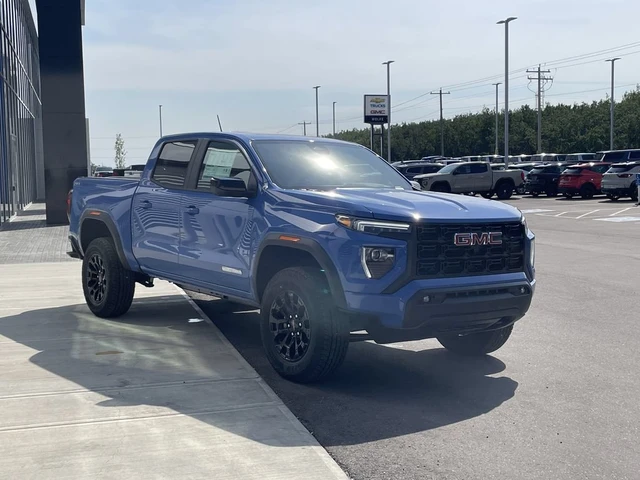 2026 GMC Canyon Elevation, modrá, 1 km, dovoz Kanada — foto 11 z 20