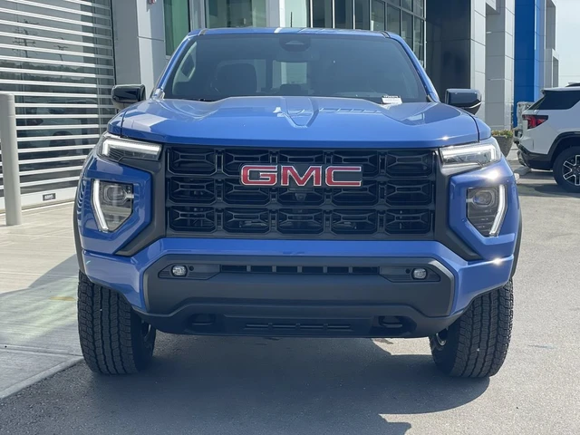 2026 GMC Canyon Elevation, modrá, 1 km, dovoz Kanada — foto 2 z 20
