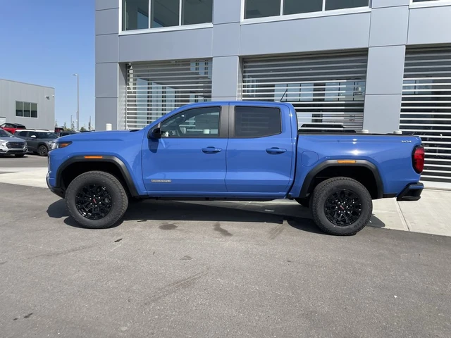 2026 GMC Canyon Elevation, modrá, 1 km, dovoz Kanada — foto 5 z 20
