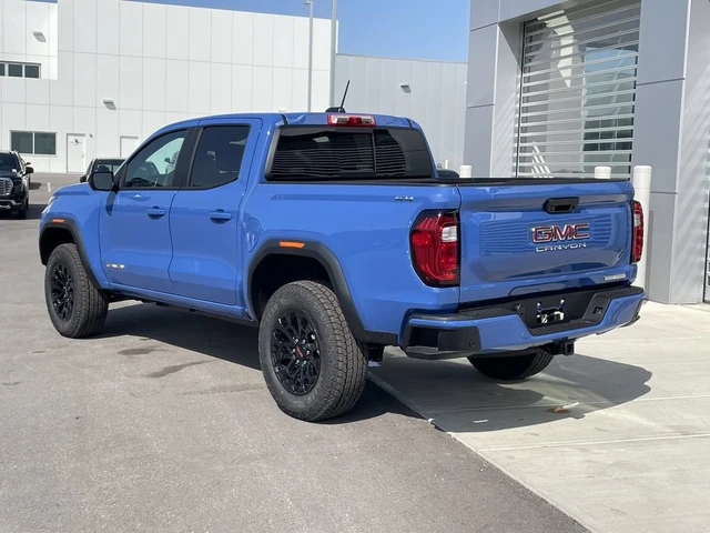 2026 GMC Canyon Elevation, modrá, 1 km, dovoz Kanada — foto 6 z 20