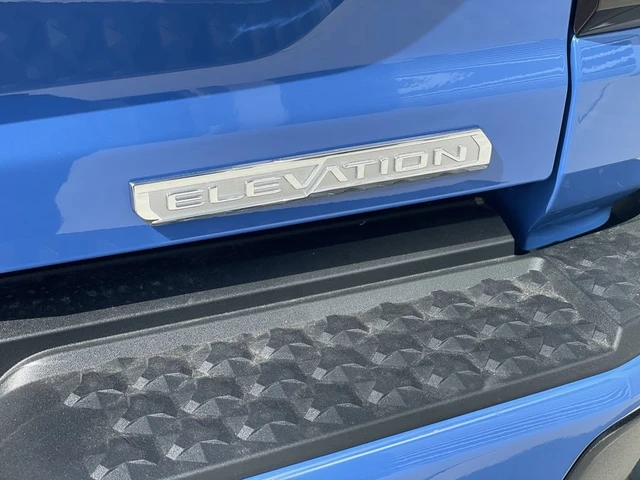 2026 GMC Canyon Elevation, modrá, 1 km, dovoz Kanada — foto 7 z 20