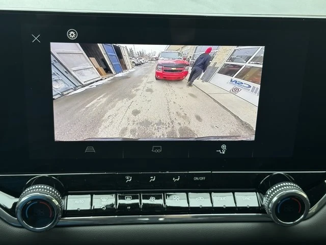 2026 GMC Canyon Elevation, černá, 4 km, dovoz Kanada — foto 15 z 20
