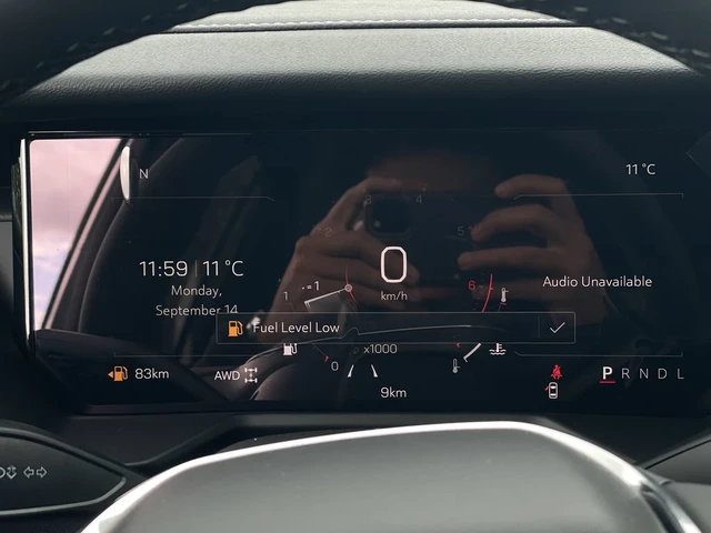 2027 GMC Acadia Elevation, černá, 6 km, dovoz Kanada — foto 14 z 20