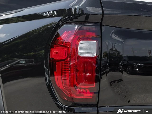 2026 GMC Canyon Elevation, černá, 15 km, dovoz Kanada — foto 11 z 20
