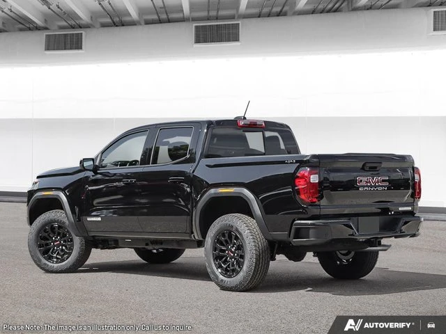2026 GMC Canyon Elevation, černá, 15 km, dovoz Kanada — foto 4 z 20