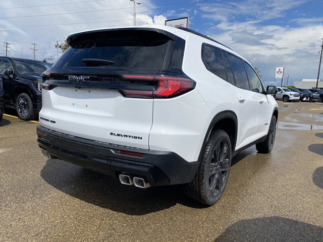 2026 GMC Acadia Elevation, bílá, 5 km, dovoz Kanada — foto 7 z 20