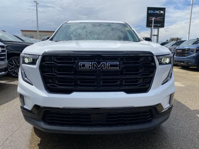 2026 GMC Acadia Elevation, bílá, 5 km, dovoz Kanada — foto 9 z 20