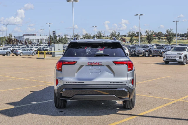 2027 GMC Terrain AWD Elevation, šedá, 15 km, dovoz Kanada — foto 7 z 20