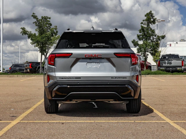 2027 GMC Terrain AWD Elevation, šedá, 15 km, dovoz Kanada — foto 7 z 20