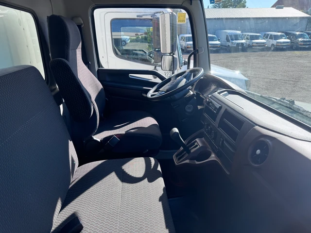 2025, bílá, 77 697 km, dovoz Kanada — foto 3 z 3
