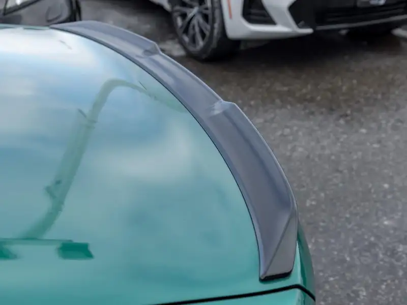 2025 BMW M4 PREMIUM PACKAGE, zelená, 42 703 km, dovoz Kanada — foto 10 z 12