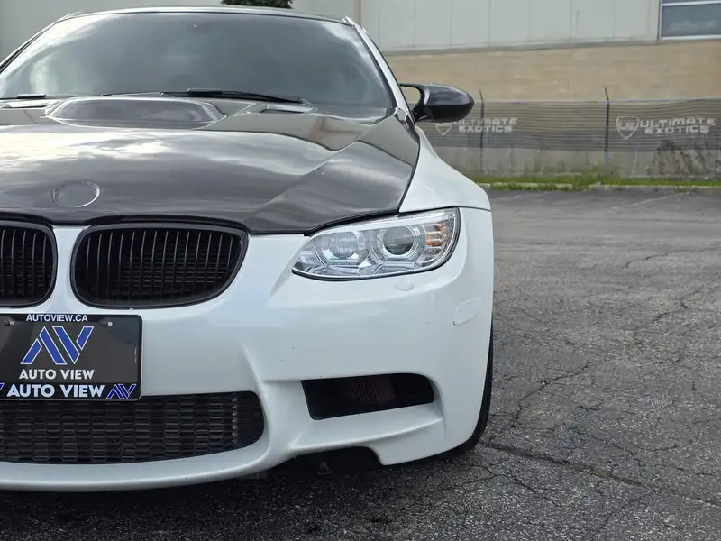 2012 BMW M3 *PROCHARGED & FULLY BUILT*, bílá, 89 858 km, dovoz Kanada — foto 11 z 12
