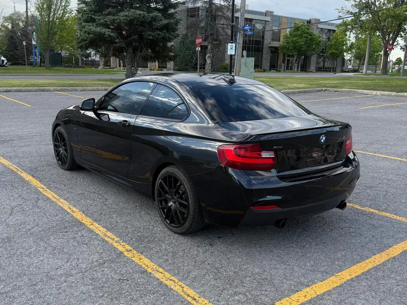 2015 BMW 2 Series xDrive, černá, 159 500 km, dovoz Kanada — foto 4 z 9