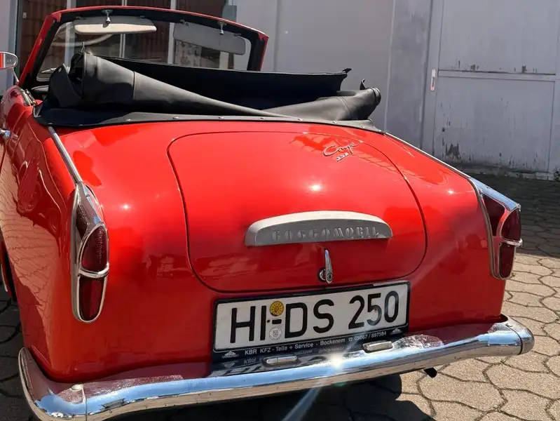 1968 BMW 2002, červená, 99 999 km, dovoz Kanada — foto 2 z 12