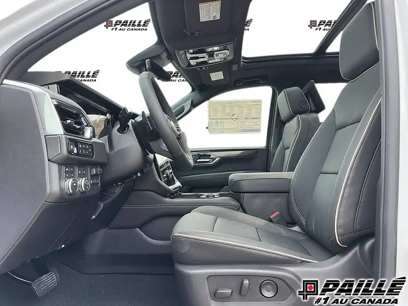 2026 GMC Yukon Elevation, bílá, 8 km, dovoz Kanada — foto 7 z 9
