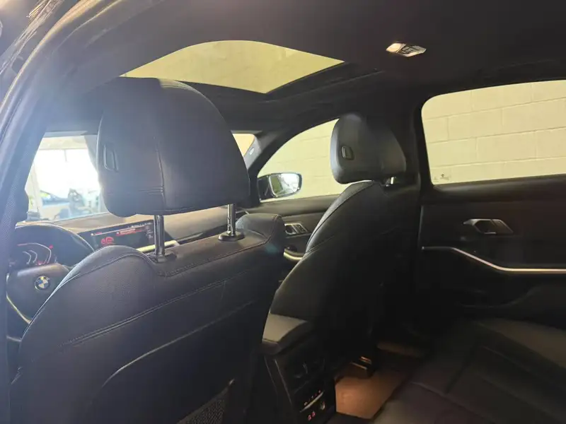 2020 BMW 3 Series xDrive, 150 640 km, dovoz Kanada — foto 11 z 12