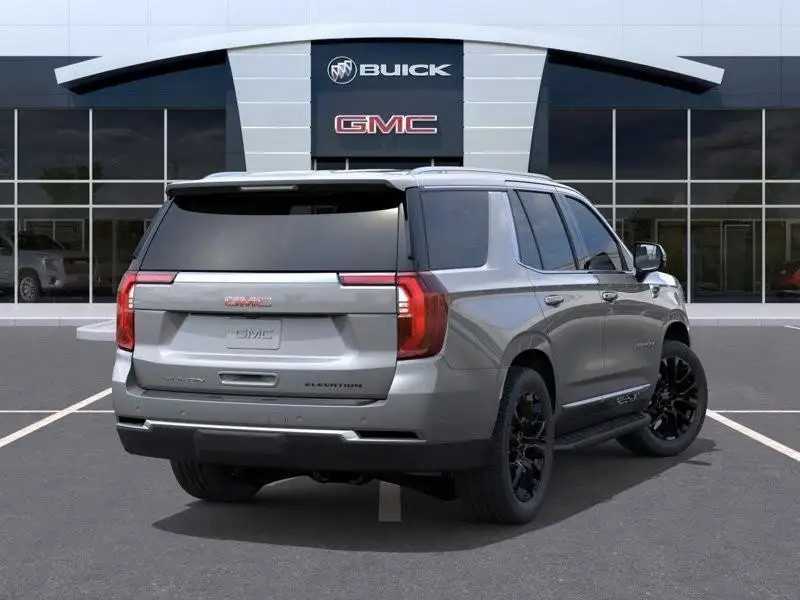 2026 GMC Yukon Elevation, stříbrná, 70 km, dovoz Kanada — foto 4 z 6