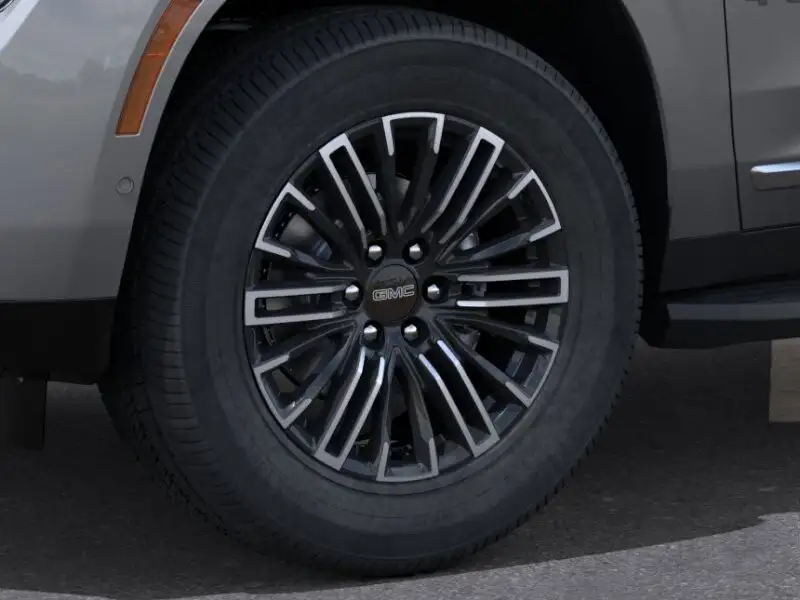 2026 GMC Yukon Elevation, stříbrná, 7 km, dovoz Kanada — foto 9 z 12